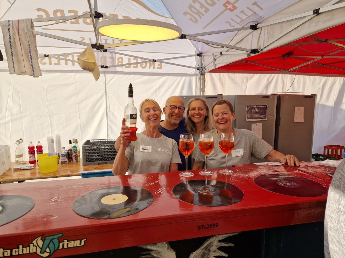 Das fidele Bar-Bombenteam